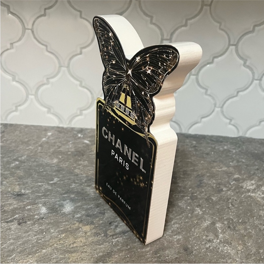 Cute Wooden Perfume Butterfly Display - Picture 4 of 6